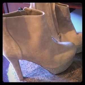 Steve Madden heals size 10 never worn